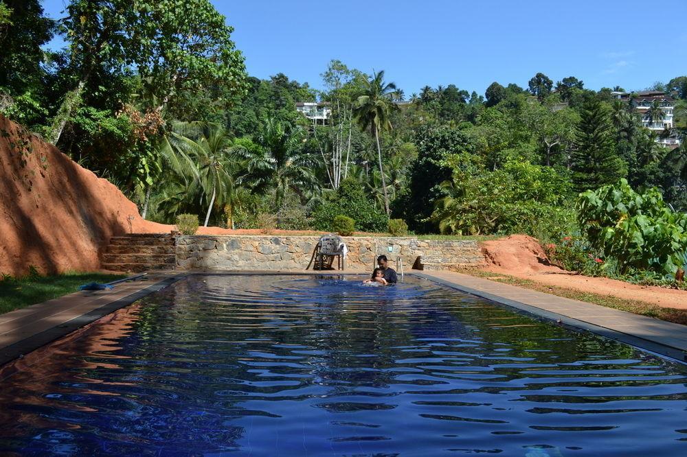 สวีท ซินนามอน Hotel แคนดี้ ภายนอก รูปภาพ